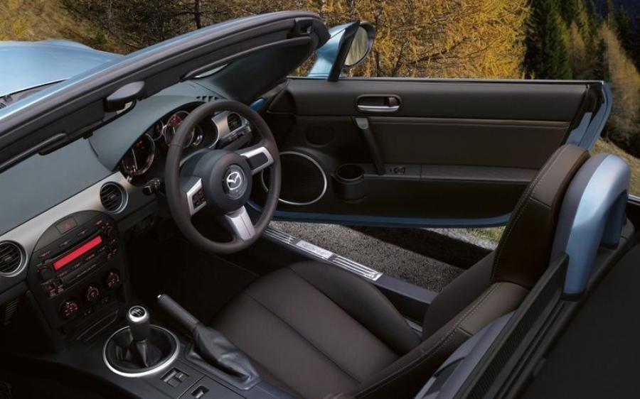  Mazda MX-5 Niseko Edition 2007 года  (фото 2 из 9)